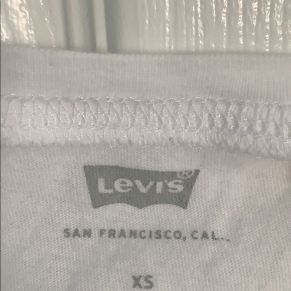 Levi’s T-shirt - Picture 2 of 2